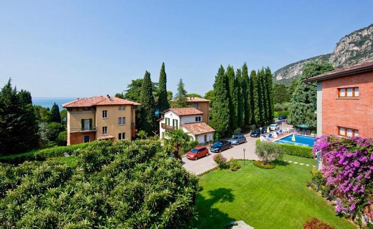 Hotel Gabbiano - Garda Lake Collection Екстериор снимка