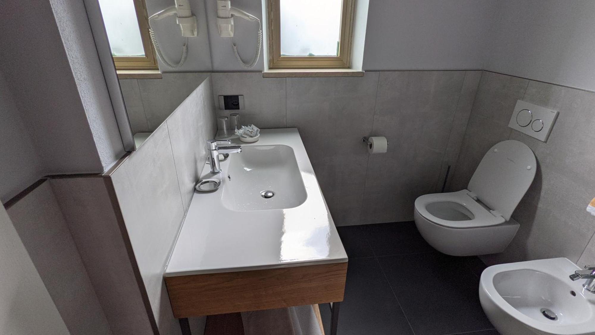 Hotel Gabbiano - Garda Lake Collection Екстериор снимка